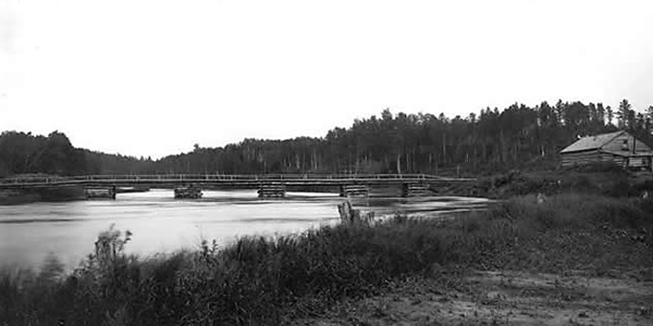 Image of first pile bridge over the Vermilion River built in 1891